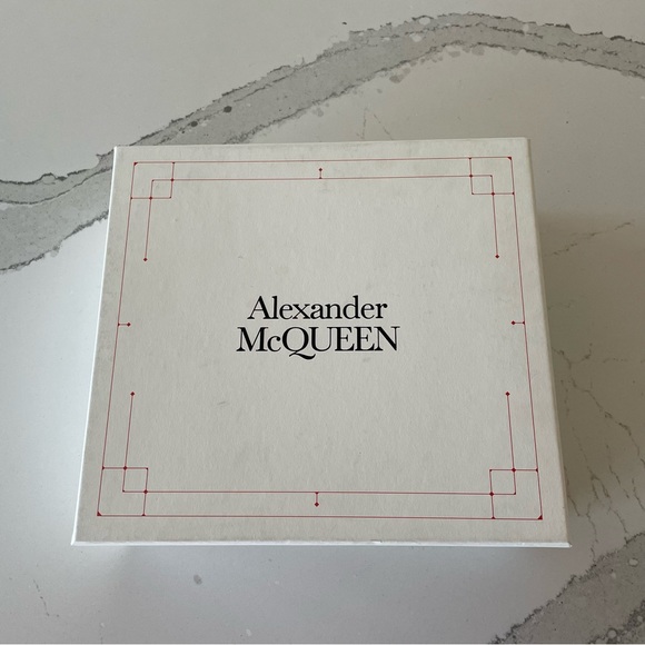 Alexander McQueen Spike-Embellished Leather Pumps - Picture 2 of 13